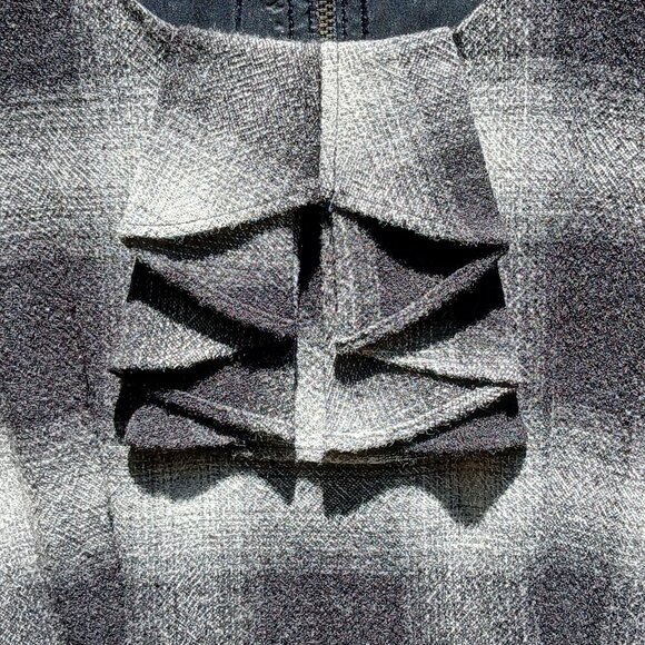 Ann Taylor Loft Petites Gray & Black Plaid Wool Ruffle Beck Sheath Dress Sz 2P - Picture 3 of 8